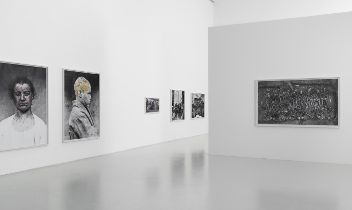 Vue de l'exposition d'&Eacute;ric Manigaud, "La m&eacute;lancolie des vaincus" - &copy; Adagp, Paris 2021, photo : A. Mole/MAMC+ 
